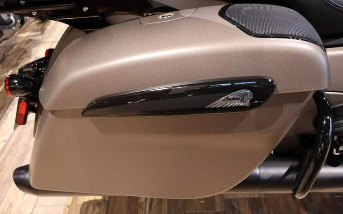 2025 Indian Motorcycle® Roadmaster® PowerPlus Dark Horse® w/PowerBand Nara Bronze Smoke