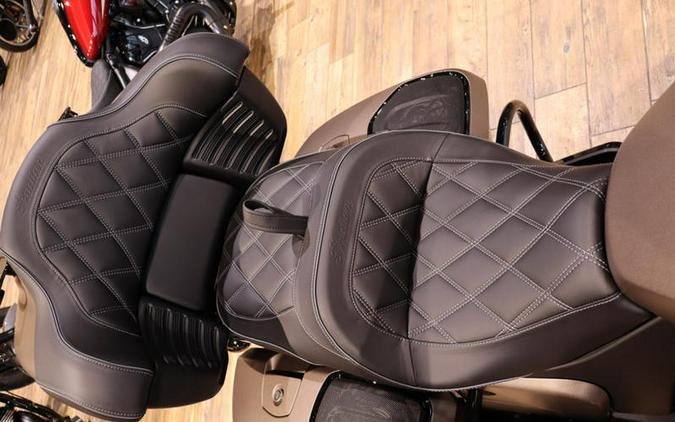 2025 Indian Motorcycle® Roadmaster® PowerPlus Dark Horse® w/PowerBand Nara Bronze Smoke