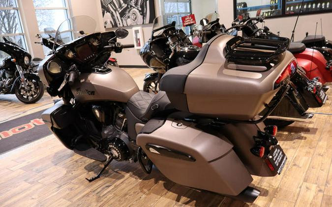 2025 Indian Motorcycle® Roadmaster® PowerPlus Dark Horse® w/PowerBand Nara Bronze Smoke