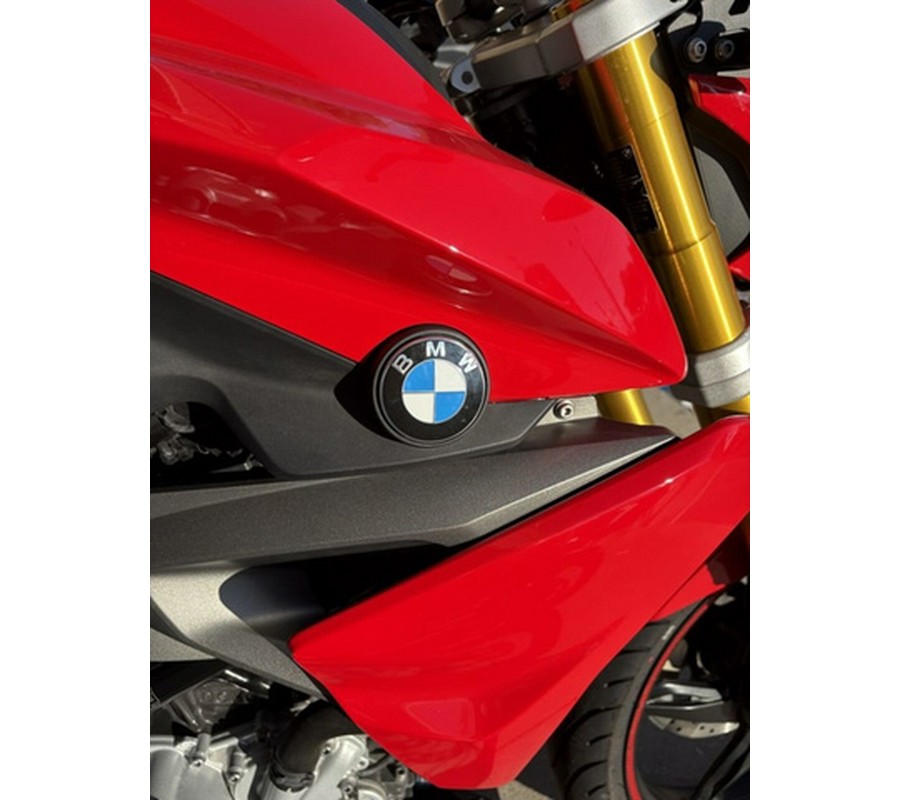 2020 BMW G 310 R Racing Red