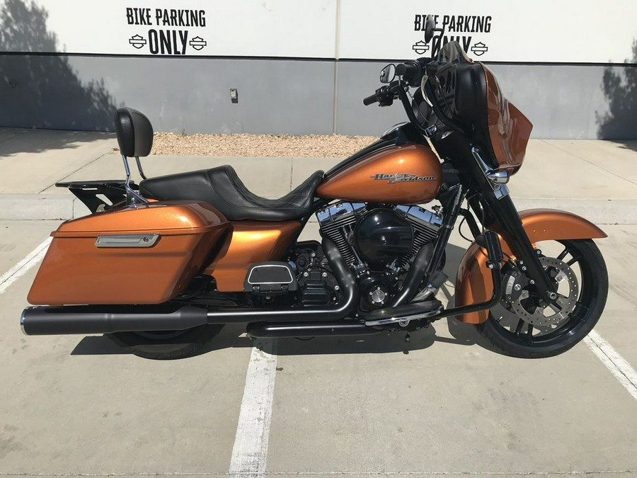 2016 Harley-Davidson® FLHX - Street Glide®