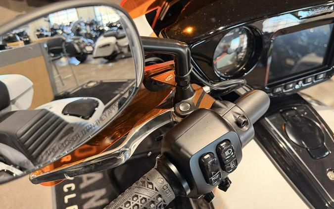 2025 Indian Motorcycle® Chieftain® PowerPlus Dark Horse® 112 w/PowerBand Ghost White Metallic Smoke