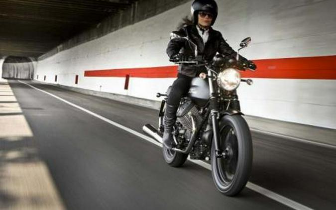 2015 Moto Guzzi V7 Stone