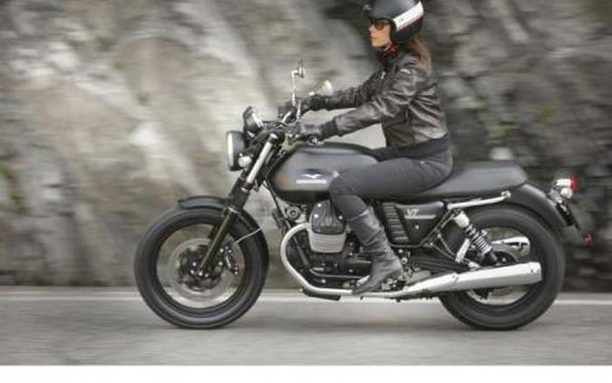 2015 Moto Guzzi V7 Stone