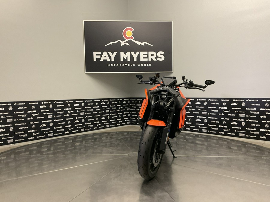 2025 KTM 1390 SUPER DUKE R EVO - 15879U-C