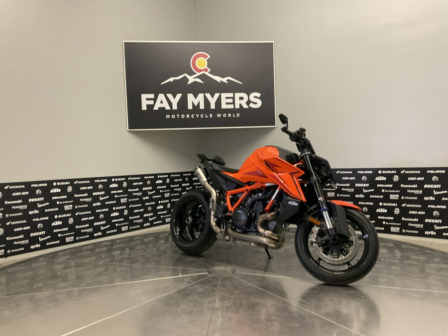 2025 KTM 1390 SUPER DUKE R EVO - 15879U-C