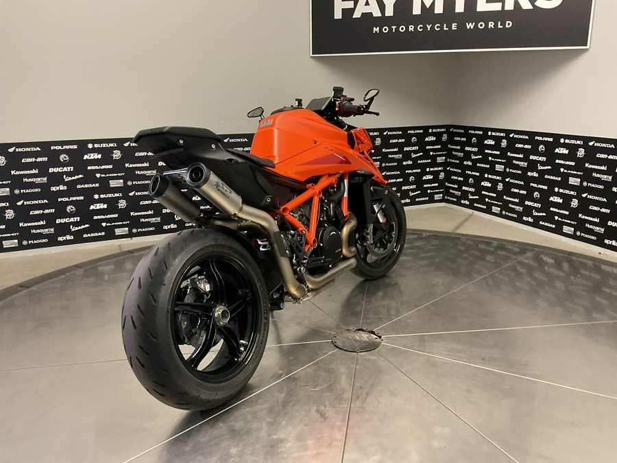 2025 KTM 1390 SUPER DUKE R EVO - 15879U-C