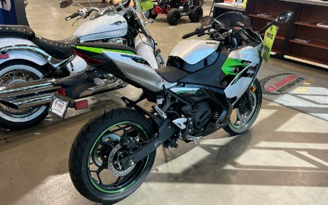 2024 Kawasaki Ninja e-1 ABS