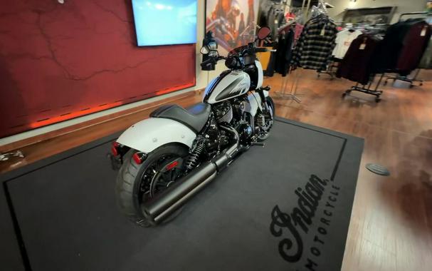 2024 Indian Motorcycle® Sport Chief Ghost White Metallic Smoke