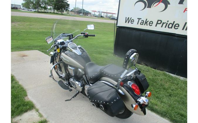 2011 Kawasaki VULCAN 900 CLASSIC LT