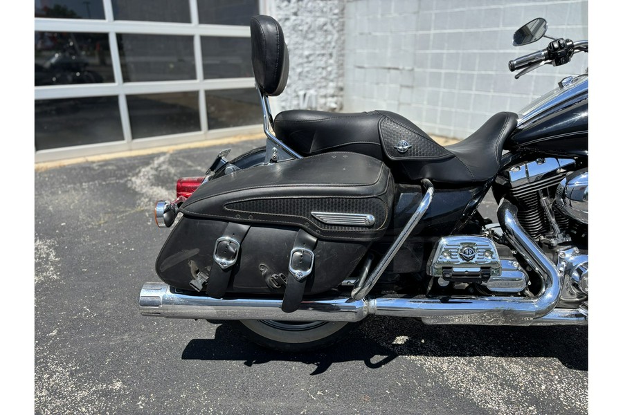 2010 Harley-Davidson® FLHRC ROAD KING CLASSIC