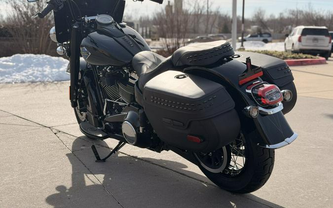 2026 Harley-Davidson® Heritage Classic FLHC Vivid Black Laced Wheels