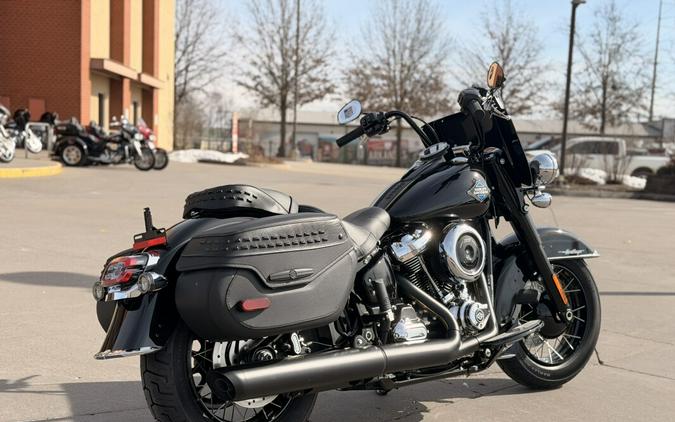 2026 Harley-Davidson® Heritage Classic FLHC Vivid Black Laced Wheels