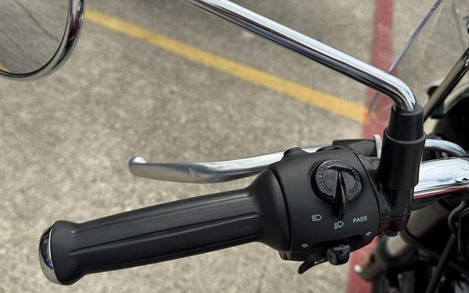 2024 Royal Enfield Meteor 350 Supernova Red