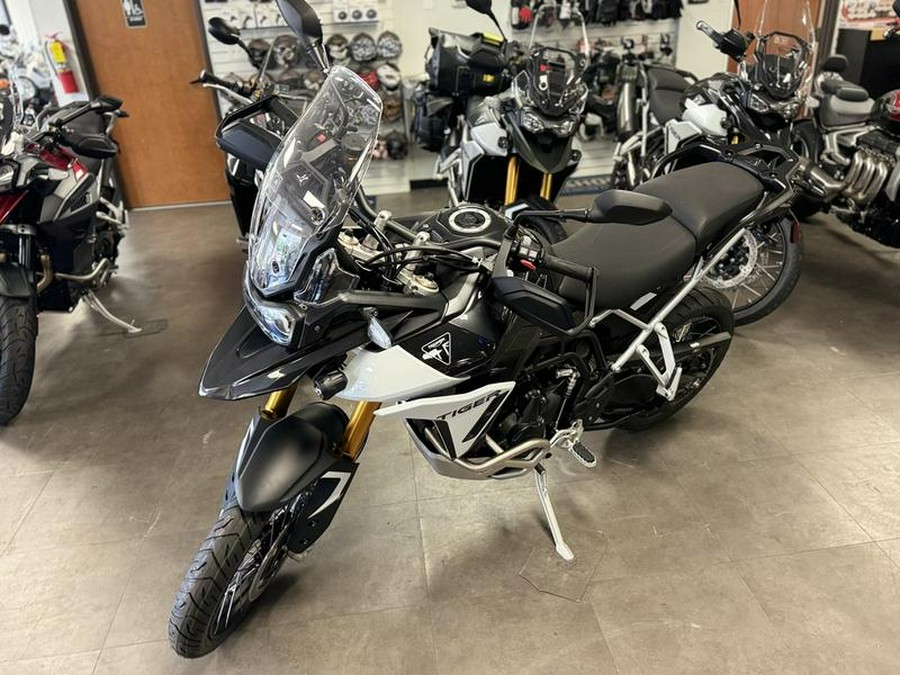 2024 Triumph Tiger 900 Rally Pro Carbon Black / Sapphire Black