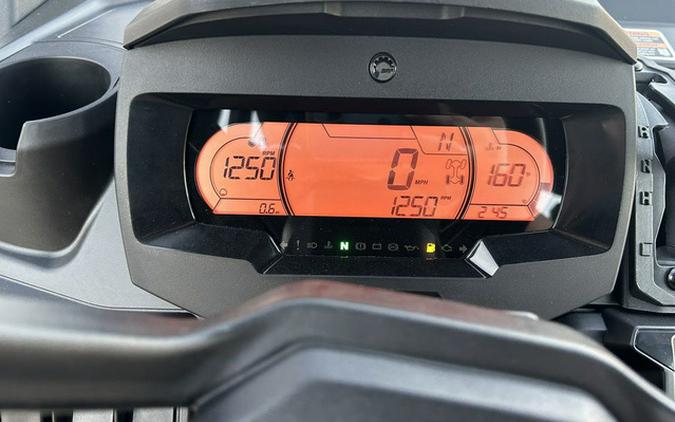 2025 Can-Am Defender MAX Lone Star HD10