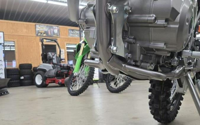 2026 Kawasaki BRIGHT WHITE KLX140R F