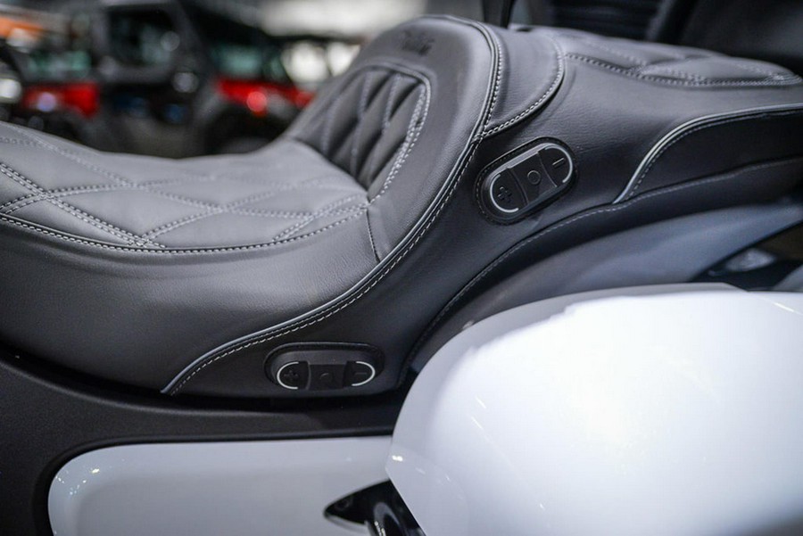 2025 Indian Motorcycle Pursuit® Dark Horse® with 112