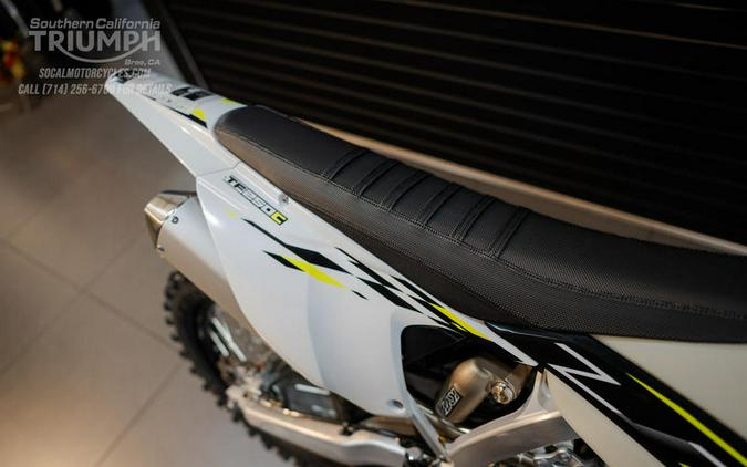 2026 Triumph TF 250-C Jet black/ Pure white