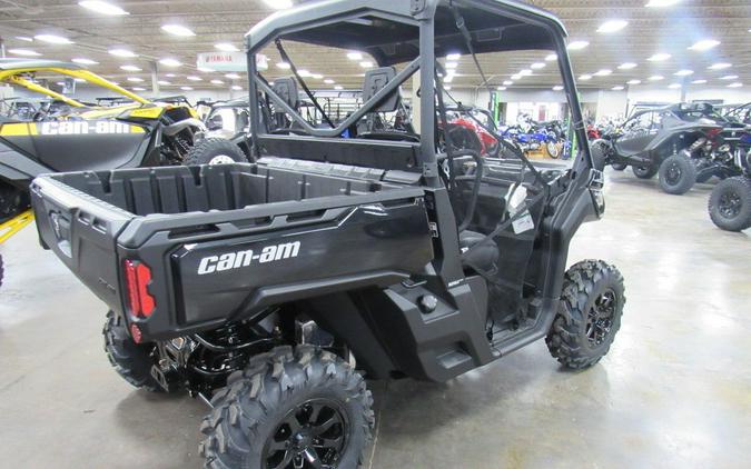 2024 Can-Am® Defender XT HD10