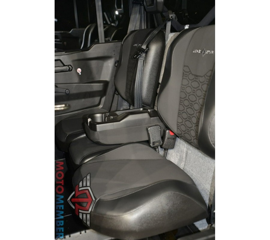 2025 Can-Am Defender MAX Lone Star Cab HD10