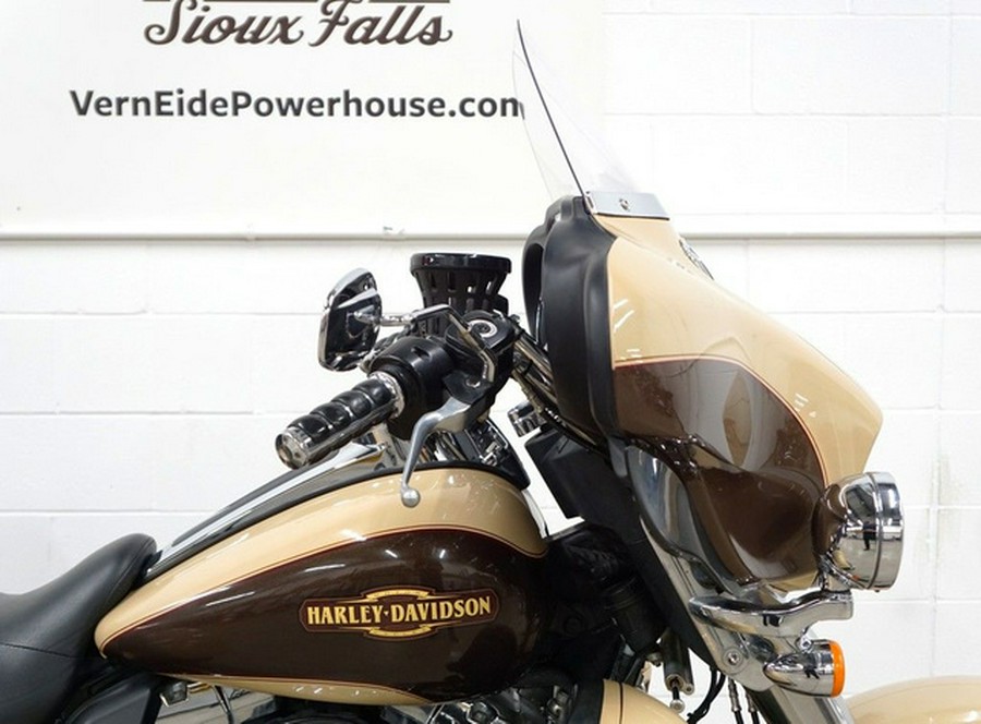 2014 Harley-Davidson Trike FLHTCUTG - Tri Glide Ultra