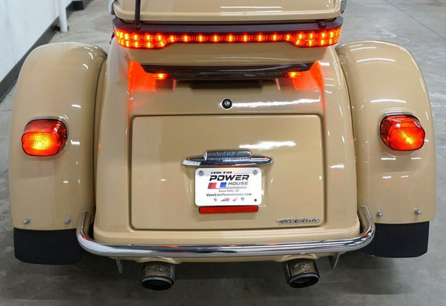 2014 Harley-Davidson Trike FLHTCUTG - Tri Glide Ultra