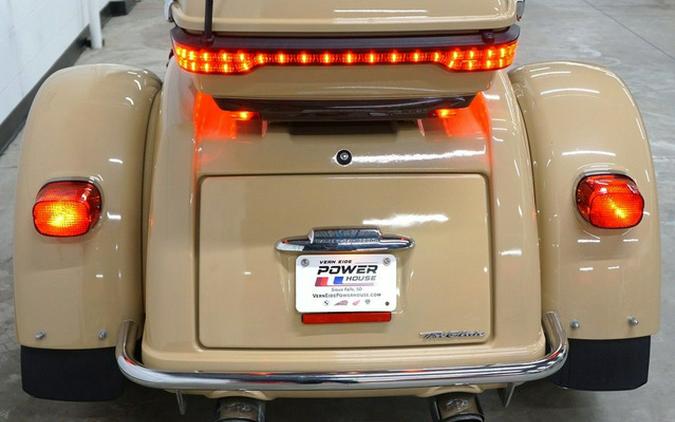 2014 Harley-Davidson Trike FLHTCUTG - Tri Glide Ultra