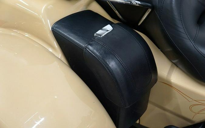 2014 Harley-Davidson Trike FLHTCUTG - Tri Glide Ultra