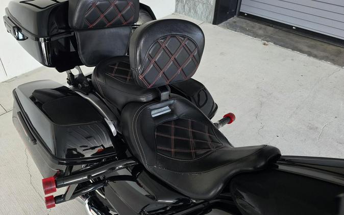 2021 Harley-Davidson® Road Glide® Vivid Black