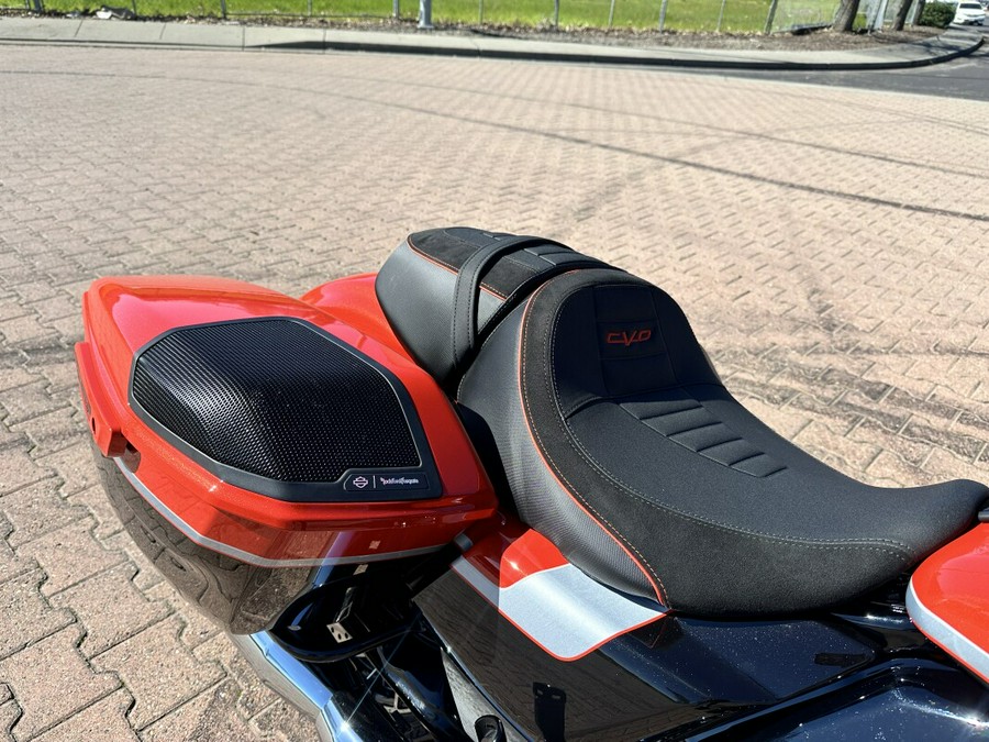 FLHXSE 2024 CVO™ Street Glide®