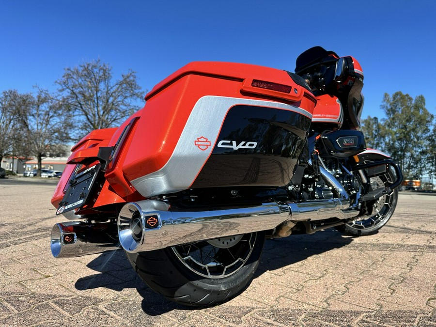 FLHXSE 2024 CVO™ Street Glide®