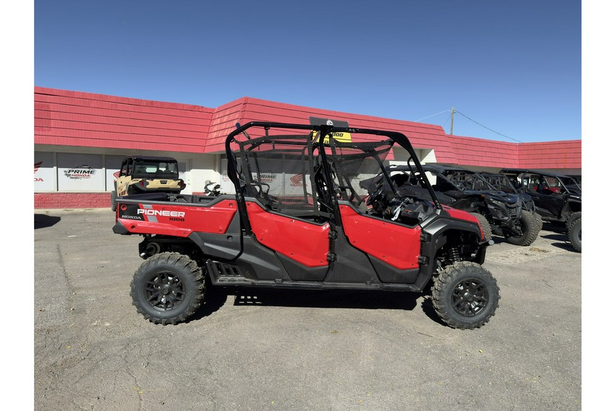 2025 Honda Pioneer 1000-6 Crew Deluxe