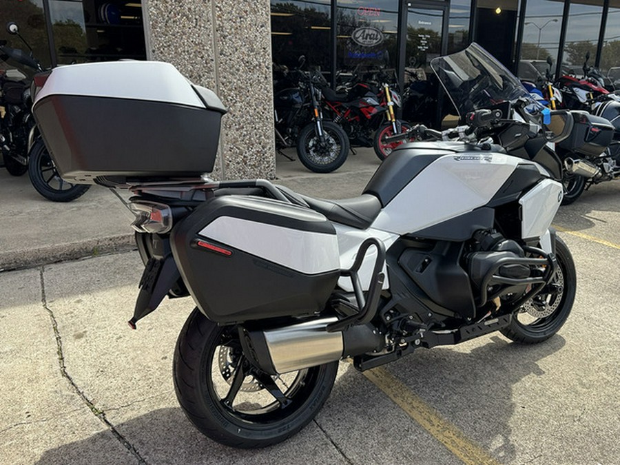 2026 BMW R 1300 RT Alpine White 3