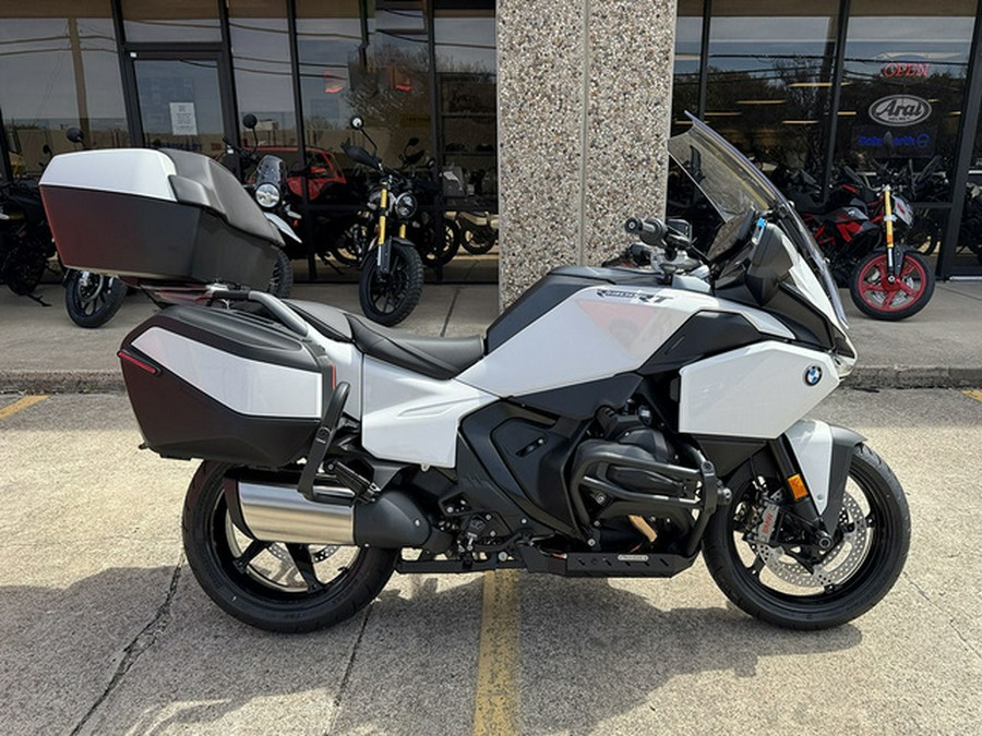 2026 BMW R 1300 RT Alpine White 3