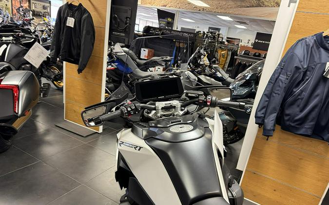 2026 BMW R 1300 RT Alpine White 3