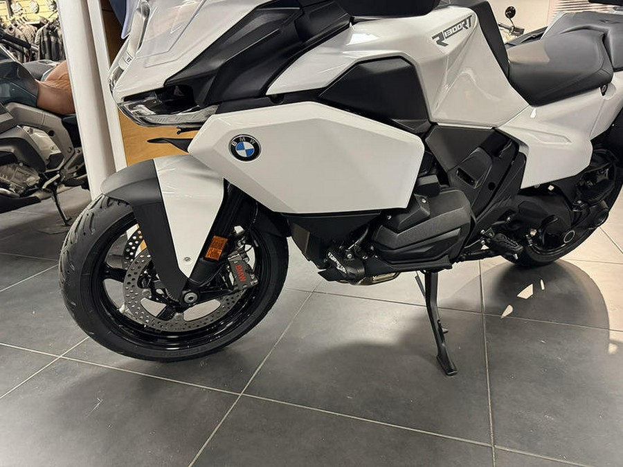 2026 BMW R 1300 RT Alpine White 3