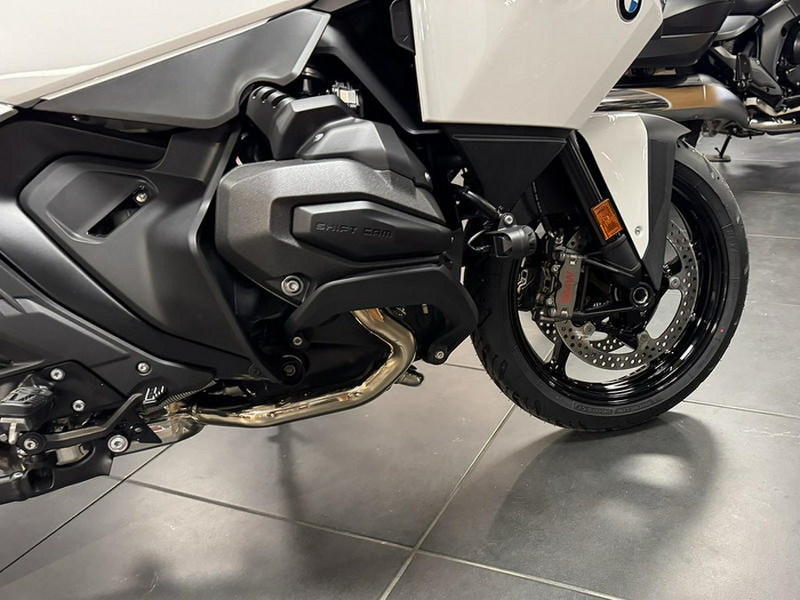 2026 BMW R 1300 RT Alpine White 3