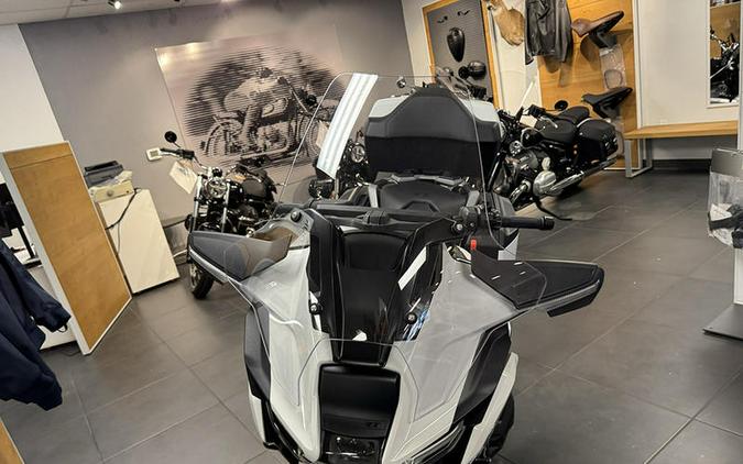 2026 BMW R 1300 RT Alpine White 3