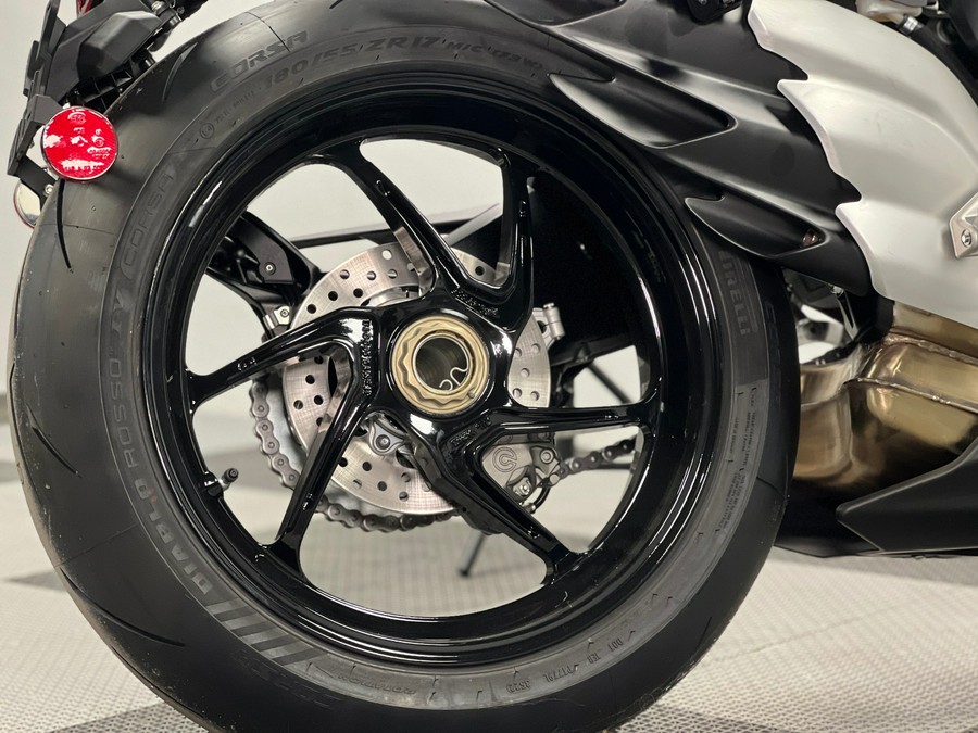 2023 MV Agusta Superveloce 800