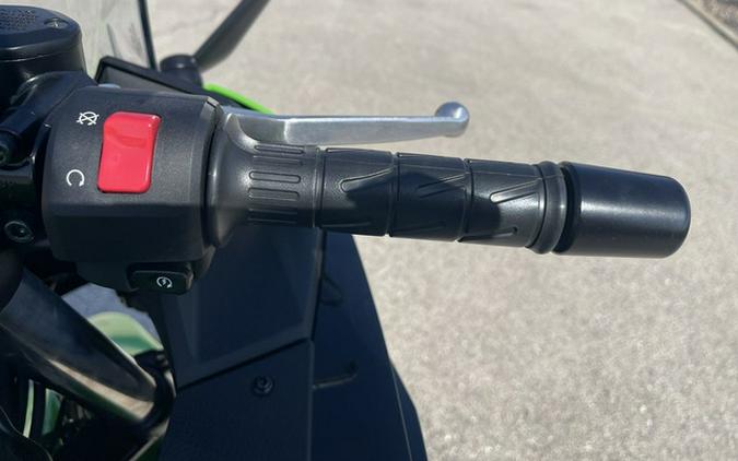 2025 Kawasaki Ninja 500 KRT Edition SE ABS
