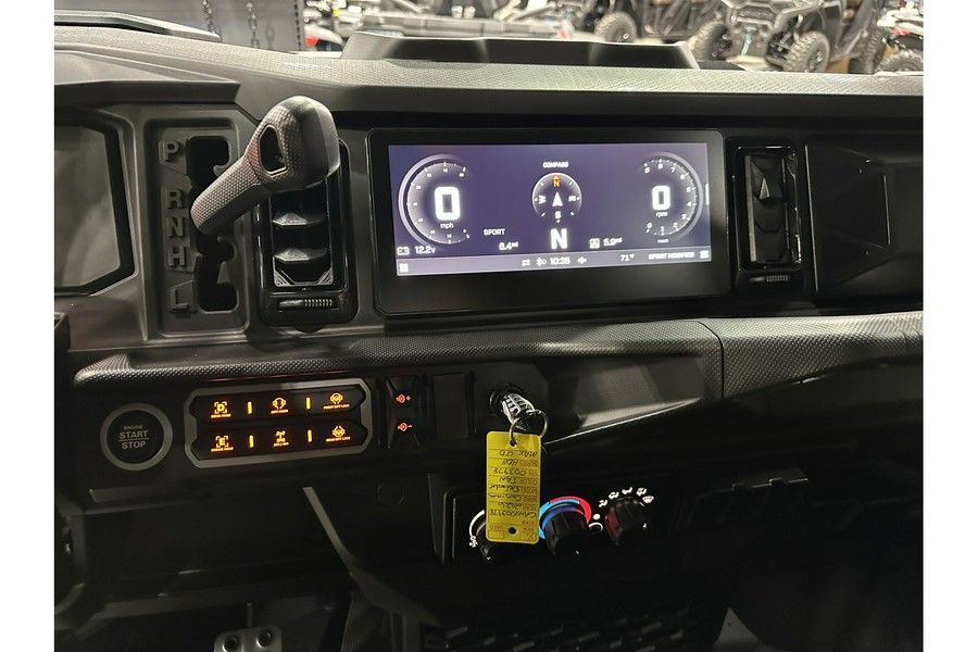 2026 Can-Am DEFENDER MAX LIMITED CAB HD11