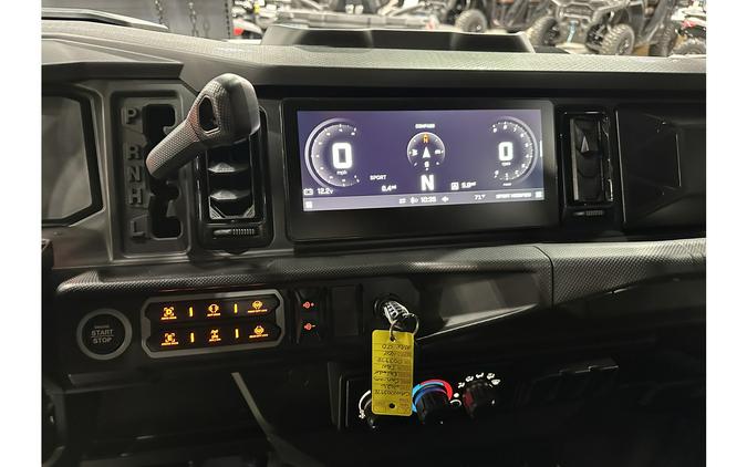 2026 Can-Am DEFENDER MAX LIMITED CAB HD11