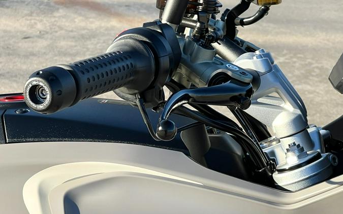 2023 Moto Guzzi V100 Mandello Aviazione Navale