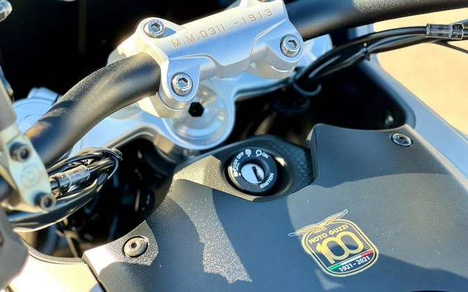 2023 Moto Guzzi V100 Mandello Aviazione Navale