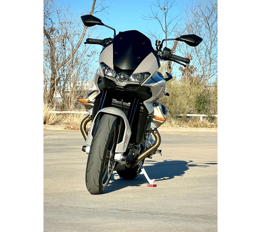 2023 Moto Guzzi V100 Mandello Aviazione Navale