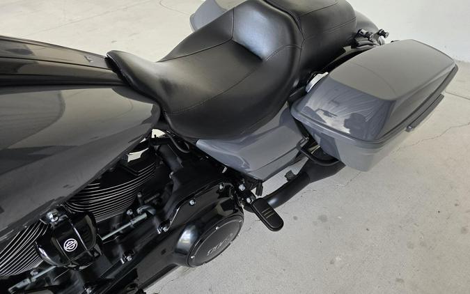 2023 Harley-Davidson® Road Glide® Special Bright Billiard Blue/Billiard Gray - Black Finish