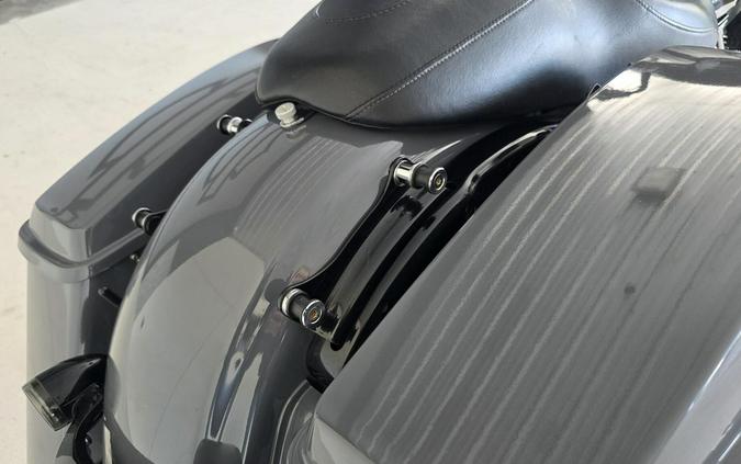 2023 Harley-Davidson® Road Glide® Special Bright Billiard Blue/Billiard Gray - Black Finish