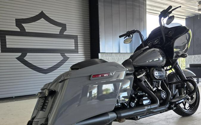 2023 Harley-Davidson® Road Glide® Special Bright Billiard Blue/Billiard Gray - Black Finish