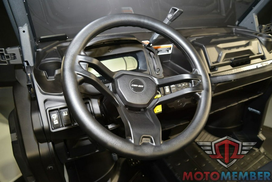 2025 Can-Am Defender MAX Lone Star HD10